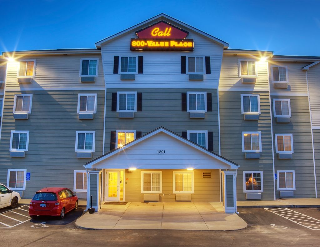 Woodspring Suites Topeka Exterior foto