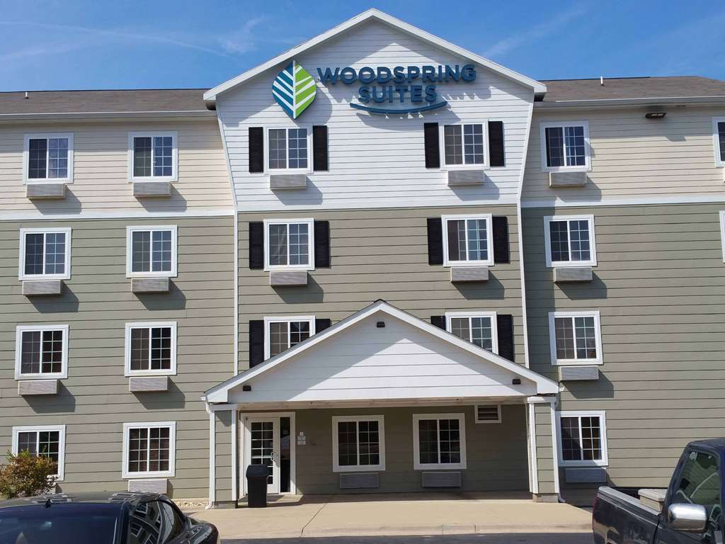 Woodspring Suites Topeka Exterior foto
