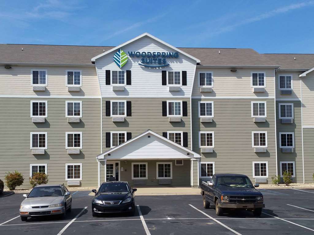 Woodspring Suites Topeka Exterior foto