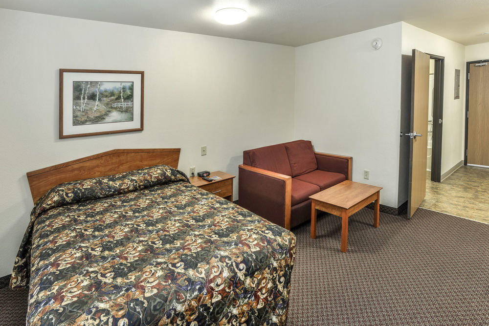 Woodspring Suites Topeka Exterior foto